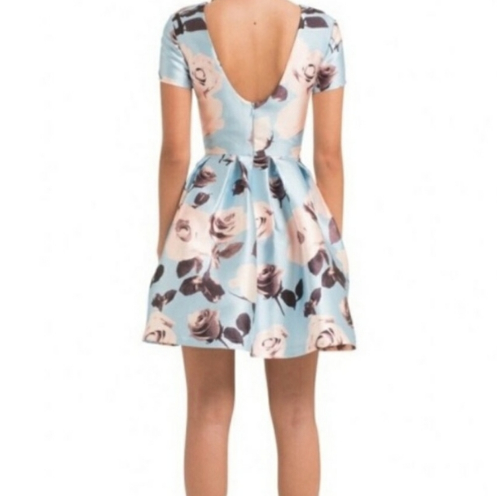 Chi Chi London Blue floral pleated party dress UK12/US8 - Picture 14 of 16